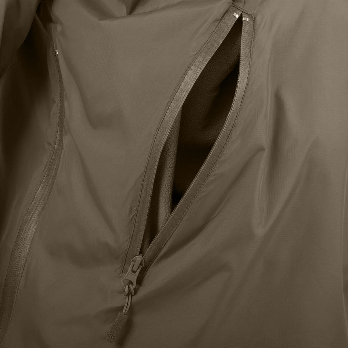 fleece lined hand pockets of ranger green halo tactical smock of highlander