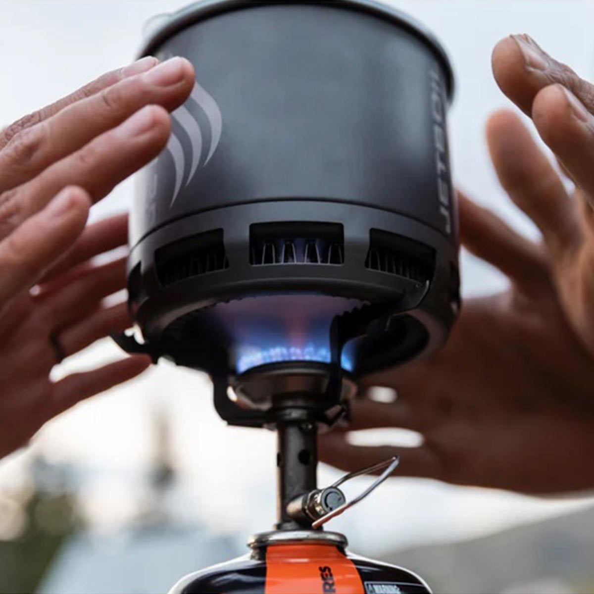 wide open form of jetboil 1.5l ceramic fluxring carbon cooking pot