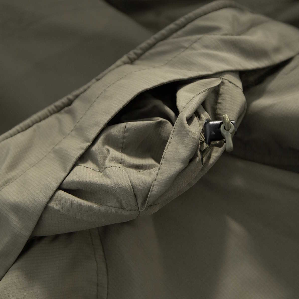 adjustable stowable hood of olive 5.0 lig carinthia jacket