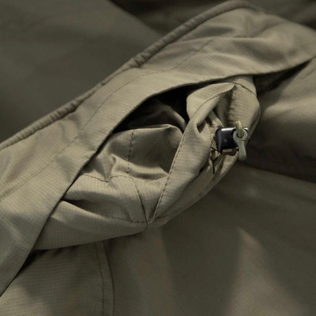 adjustable stowable hood of olive 5.0 lig carinthia jacket