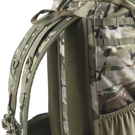 closeup of shoulder straps of highlander eagle 2 30l camo rucksack