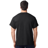 model wearing mens gildan short sleeve heavy cotton tshirt black