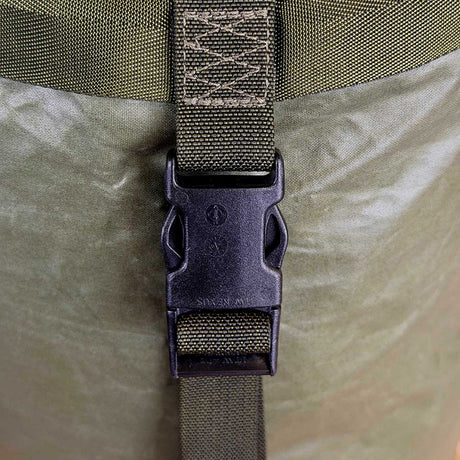 quick release buckles on british army olive compression sack