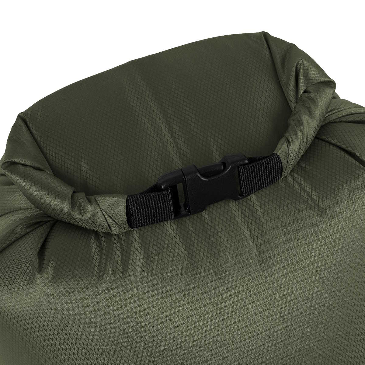 roll top closure of olive highlander puff sack inflation drybag 20l