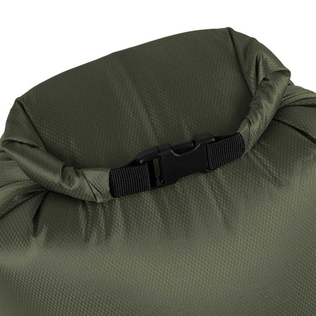 roll top closure of olive highlander puff sack inflation drybag 20l