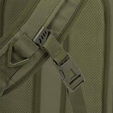 buckle of highlander scorpion gearslinger 12l backpack olive green